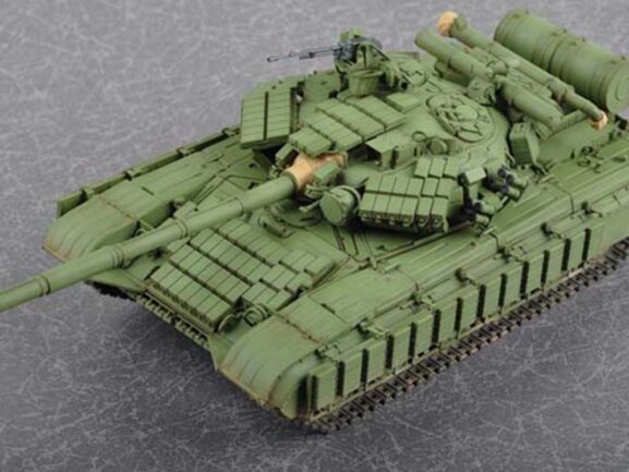 Советский средний танк Т-64БВ (обр. 1985)-фото11