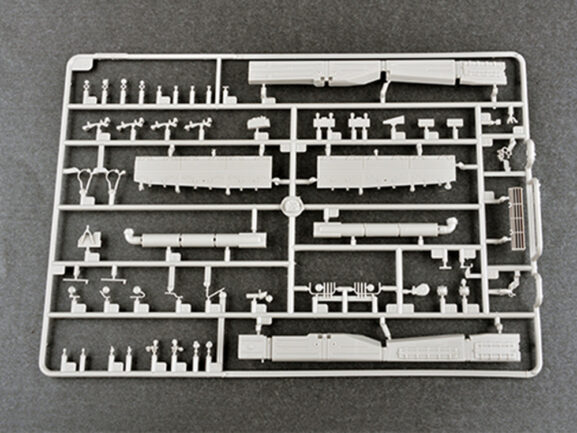 Российский основной боевой танк Т-80УД (Trumpeter)-фото7
