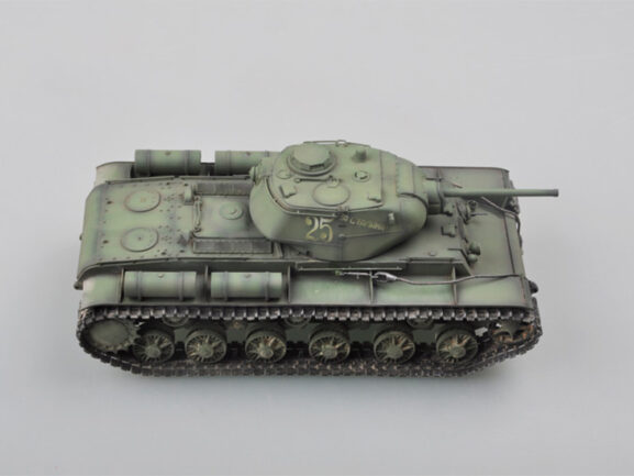 Советский скоростной тяжелый танк КВ-1С (Trumpeter)-фото10