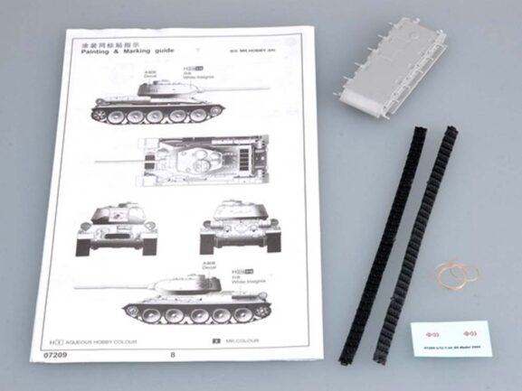 Советский средний танк Т-34/85 (обр. 1944) (Trumpeter)-фото3