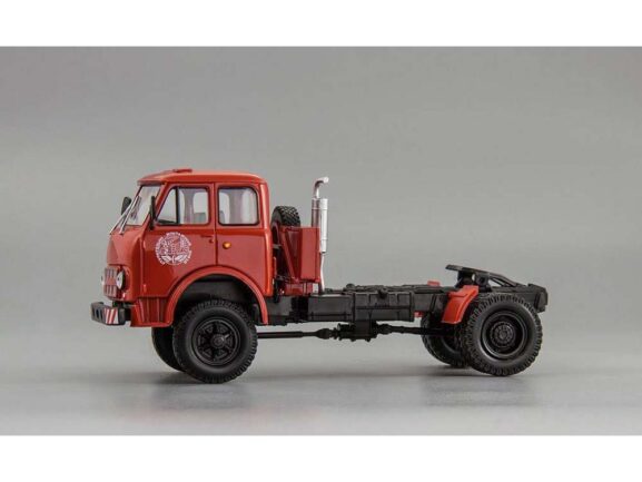 Седельный тягач МАЗ-508В (504Г) (красный)-фото5