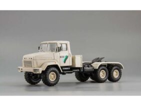 Седельный тягач КрАЗ-6446 (белый)-фото1