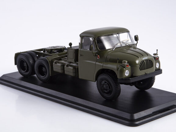 Седельный тягач Tatra-138NT 6х6-фото3
