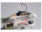 Американский штурмовик LTV A-7E Corsair II (1:32)-фото21