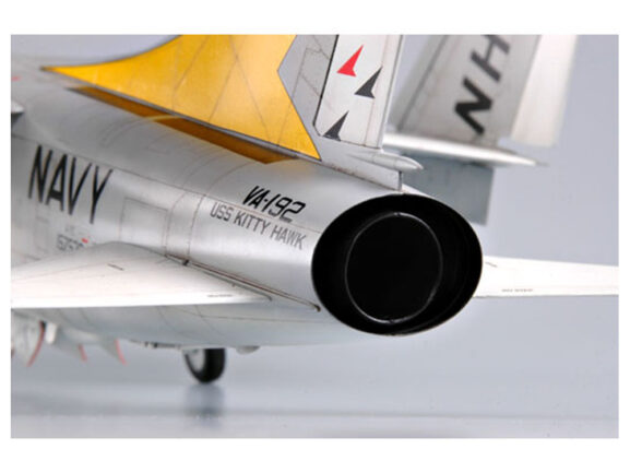 Американский штурмовик LTV A-7E Corsair II (1:32)-фото23