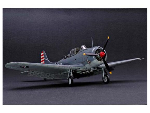 Американский палубный пикирующий бомбардировщик Douglas SBD-3 Dauntless Midway-фото10