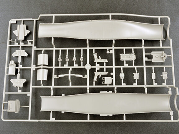 Американский истребитель North American F-100F Super Sabre (1:32)-фото2