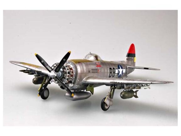 Американский истребитель P-47D Thunderbolt Bubbletop (1:32)-фото14