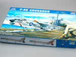 Американский истребитель Vought F-8E Crusader (1:32)-фото1