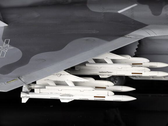Китайский истребитель Chengdu J-20 (Mighty Dragon Beast Mode Beast Mode)-фото21