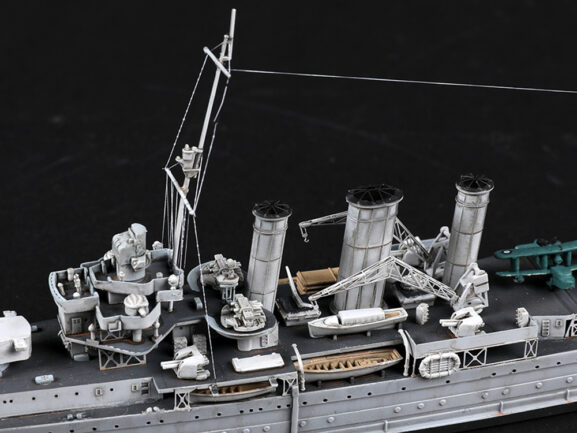 Британский тяжелый крейсер HMS Cornwall (Корнуолл)-фото9