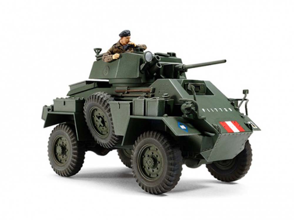 Британский средний бронеавтомобиль Humber Mk.IV с фигурой командира-фото2