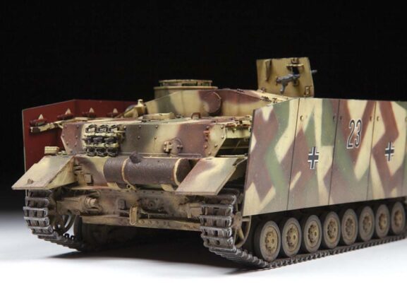Немецкое штурмовое орудие САУ Sd.Kfz.167 StuG IV (Штурмгешутц IV) (1:35) (Звезда)-фото5