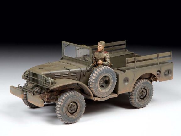 Американский армейский автомобиль Dodge WC-52 Три четверти с лебедкой-фото6