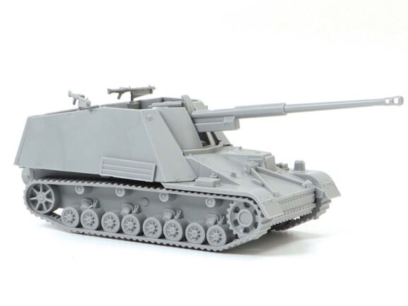 Немецкий тяжелый истребитель танков САУ Sd.Kfz.164 Nashorn (Насхорн) (Звезда)-фото3