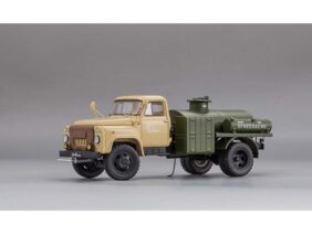 Топливозаправщик МЗ-3607 (ГАЗ-52-01) колхоз им. Дзержинского 1973г.-фото1