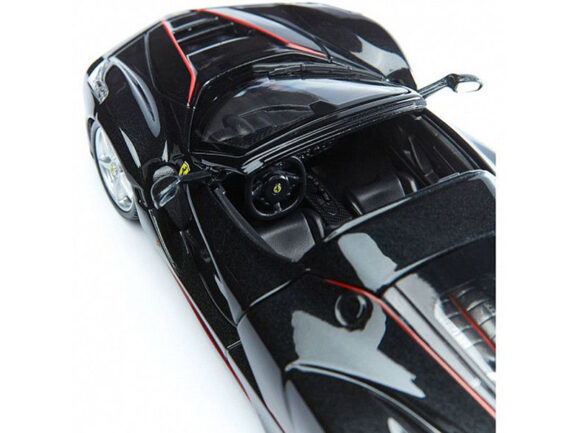 Автомобиль Ferrari Laferrari Aperta black-фото4