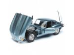Автомобиль Jaguar E-Type Coupe Silver-фото3