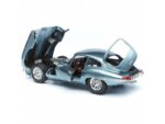 Автомобиль Jaguar E-Type Coupe Silver-фото4