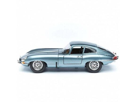 Автомобиль Jaguar E-Type Coupe Silver-фото9