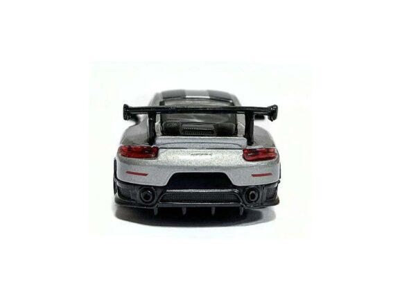 Автомобиль Porsche 911 GT2 RS-фото9
