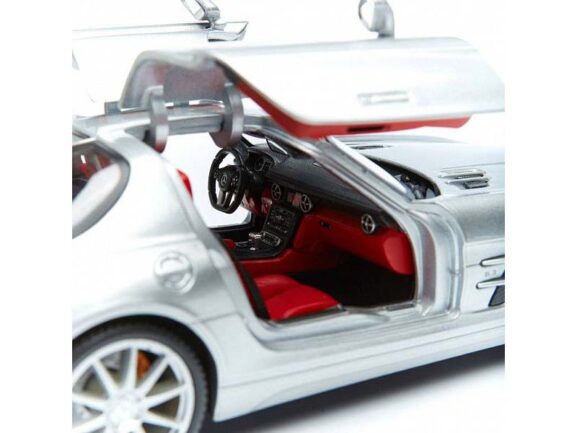 Автомобиль Mercedes-Benz SLS AMG Silver-фото10