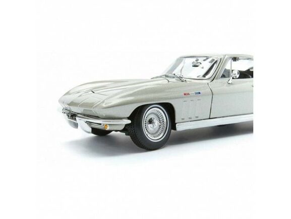 Автомобиль Chevrolet Corvette 1965 silver-фото8