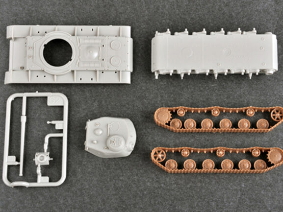 Советский тяжелый танк КВ-85 (1:72)-фото3