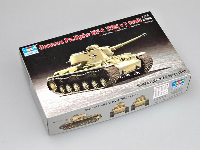 Немецкий тяжелый танк Pz.Kpfw KV-1 756(r) (трофейный КВ-1)-фото1
