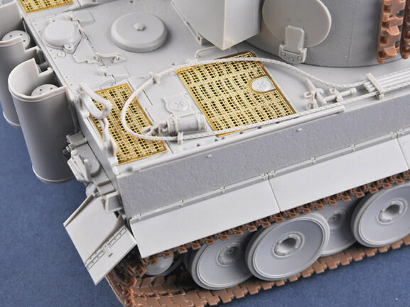 Немецкий тяжелый танк Pz.Kpfw.VI Ausf.E «Тигр» (T-VI) с циммеритом-фото16