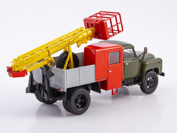 Телескопическая вышка ТВГ-15 (ГАЗ-52) (хаки) — изображение 2