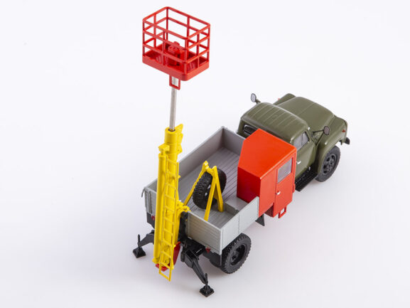 Телескопическая вышка ТВГ-15 (ГАЗ-52) (хаки) — изображение 5