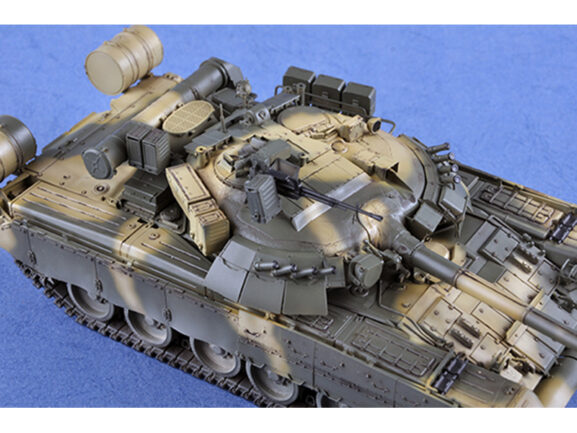 Российский основной боевой танк Т-80У (Trumpeter) — изображение 17