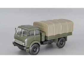 Грузовик МАЗ-505 бортовой с тентом
