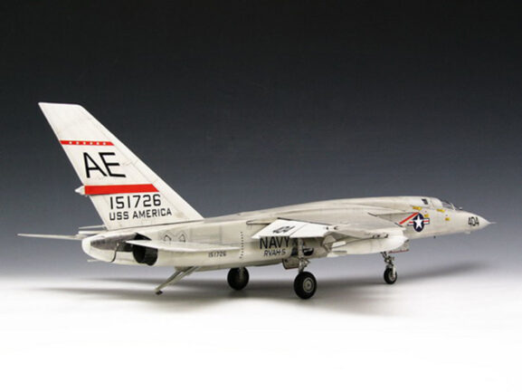 Американский самолет-разведчик North American RA-5C Vigilante (Виджиланти) — изображение 13
