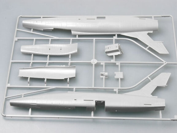 Американский истребитель North American F-100C Super Sabre (1:48) — изображение 4