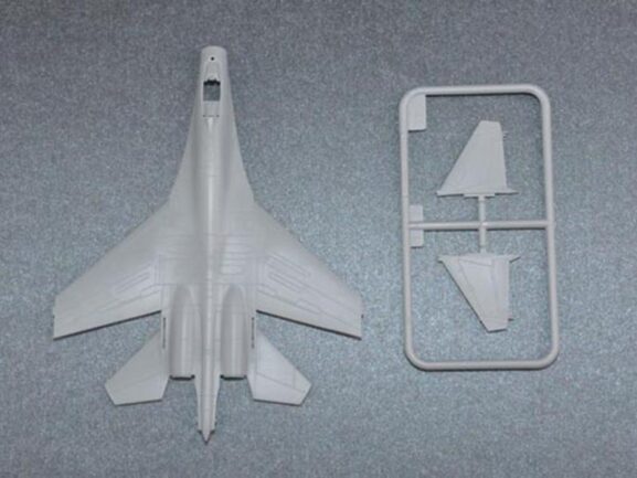 Советский истребитель завоевания превосходства в воздухе Су-27 (Flanker B) (1:144) — изображение 4