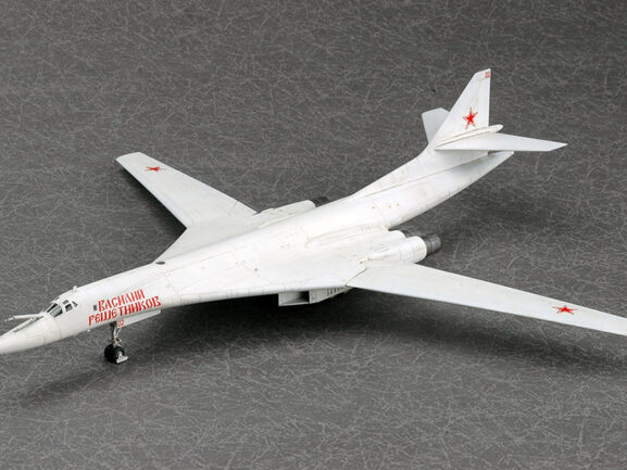 Чехословацкий учебно-боевой самолет Aero L-39MS/L-59 Super Albatros — изображение 11