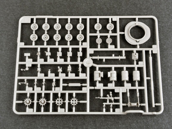 Российский основной боевой танк Т-80Б (1:72) — изображение 5