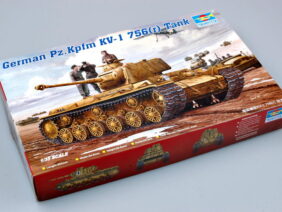 Немецкий тяжелый танк Pz.Kpfw KV-1 756(r) (трофейный КВ-1) (1:35)