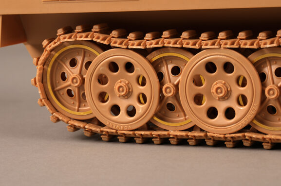 Немецкий бронетранспортер Sd.Kfz. 251 AusF.D Hanomag (Trumpeter) — изображение 14
