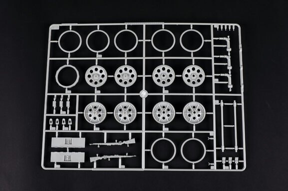 Немецкий бронетранспортер Sd.Kfz. 251 AusF.D Hanomag (Trumpeter) — изображение 8