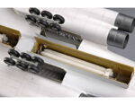 Российский сверхзвуковой стратегический бомбардировщик Ту-160 (1:72) (Trumpeter) — изображение 20
