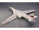 Российский сверхзвуковой стратегический бомбардировщик Ту-160 (1:72) (Trumpeter) — изображение 22