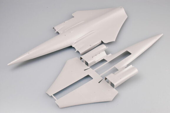 Российский сверхзвуковой стратегический бомбардировщик Ту-160 (1:72) (Trumpeter) — изображение 4