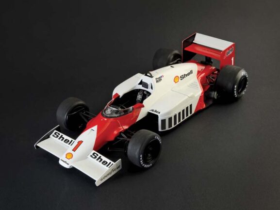 Автомобиль McLaren MP4/2C — изображение 11