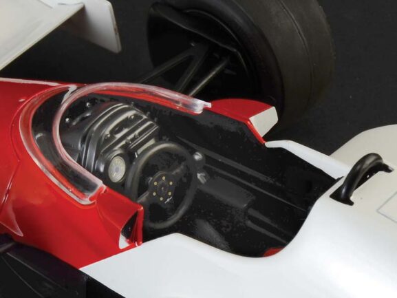 Автомобиль McLaren MP4/2C — изображение 24