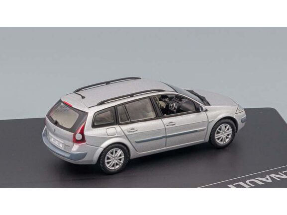 Автомобиль Renault Megane Estate (2003) — изображение 2
