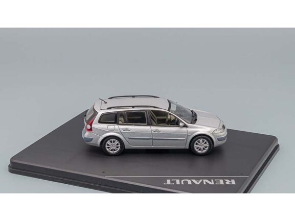 Автомобиль Renault Megane Estate (2003) — изображение 6