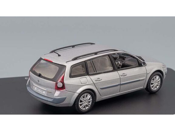 Автомобиль Renault Megane Estate (2003) — изображение 8